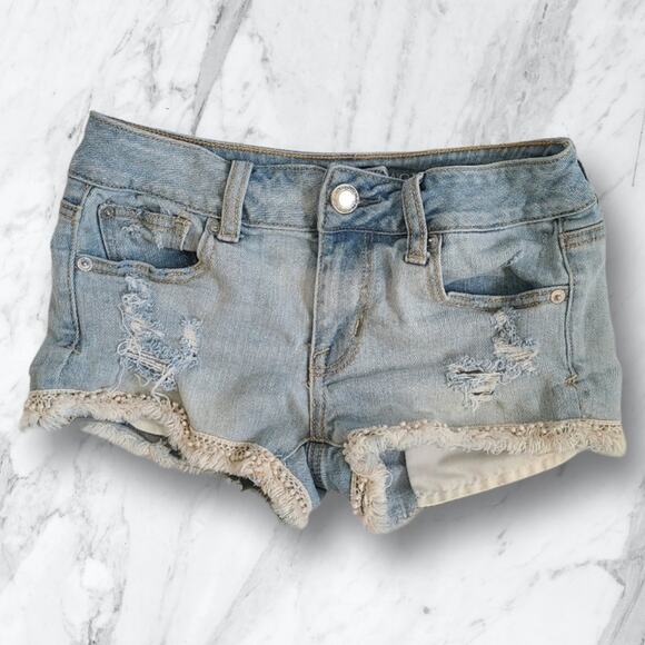 American Eagle Shortie Light Wash Bohemian Ruffle Denim Shorts Women's 00 - Picture 9 of 9